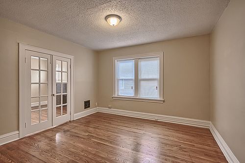 3rd image of 4958 Walsh St APT 1E