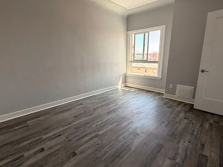 5503 W Romaine St — Photo 9