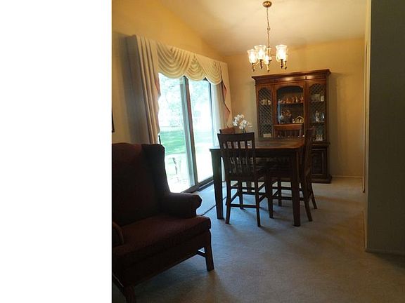 5th image of 3664 Fairlawn Dr