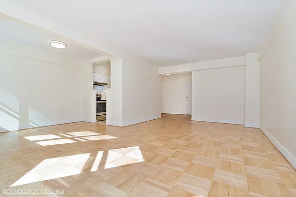 Rented by Medow Property | media 2