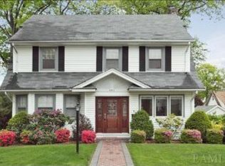 261 Clinton Ave, New Rochelle, NY 10801