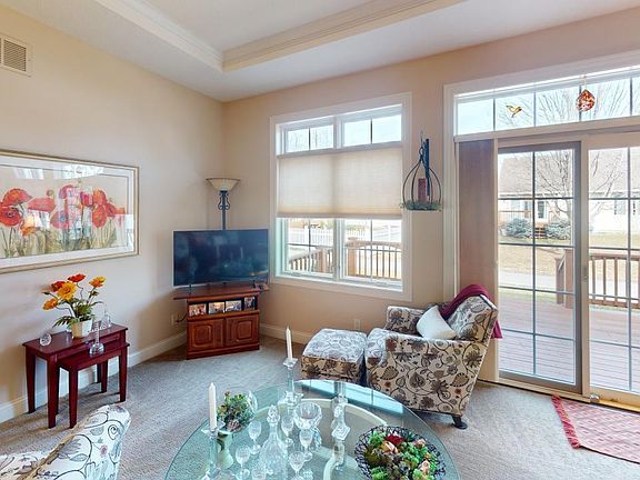 5th image of 3009 Burnham Dr