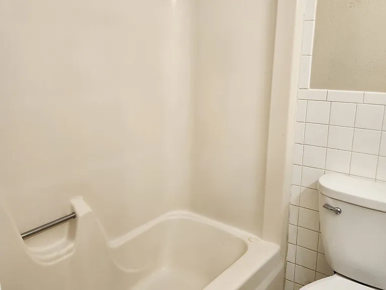 314 S Lowry St #3 — Photo 7