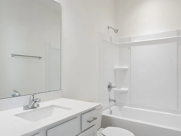 619 Southview Ln — Photo 19