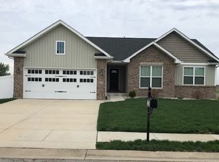 608 W 5th St, Saint Jacob, IL 62281