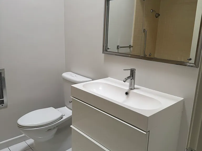 Bonita Terrace Apartments — Photo 28