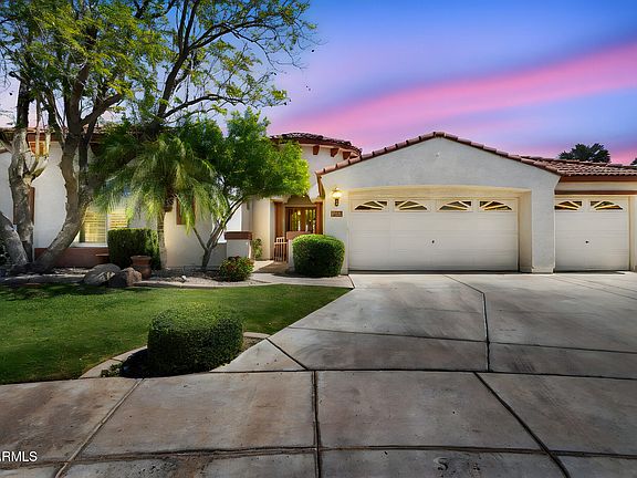 2nd image of 5621 N LYLE Court