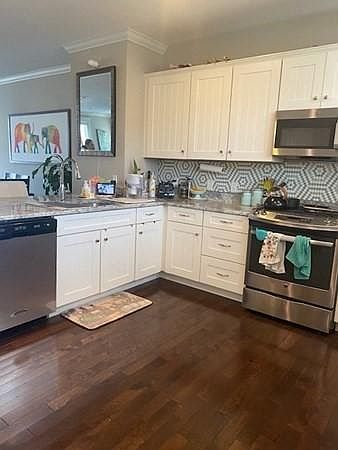 1st image of 94 Parkview St #1A
