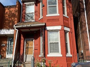 114 Baldwin St, Toronto, ON M5T 1L6