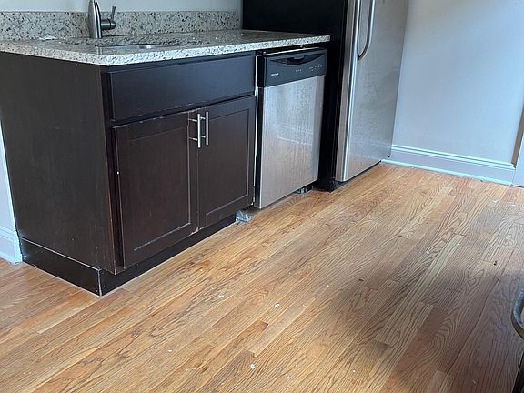 4th image of 4034 N Ashland Ave APT 2W