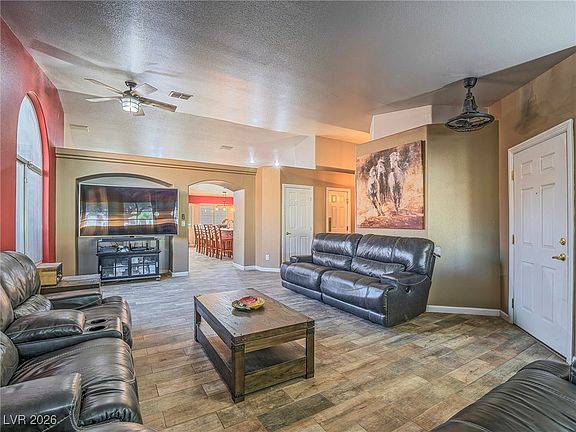 3rd image of 87 Rattlesnake Grass Ct