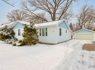 223 Orton Ave, Wauconda, IL 60084