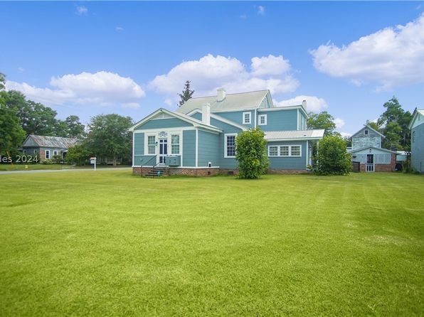 250 4th St E, Estill, SC 29918