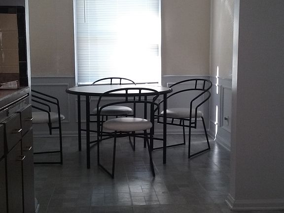 Dinette (new pix coming soon)