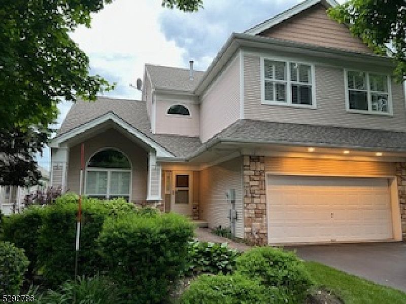 1st image of 64 Tannery Hill Dr