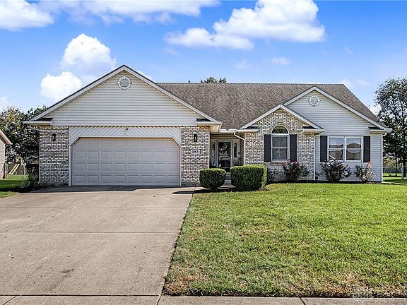 2nd image of 285 Christina Way