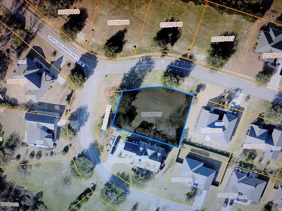 Great corner lot, .29 Acres