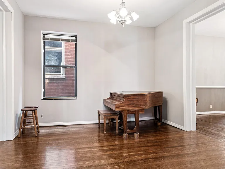 4330 W Pine Blvd — Photo 14