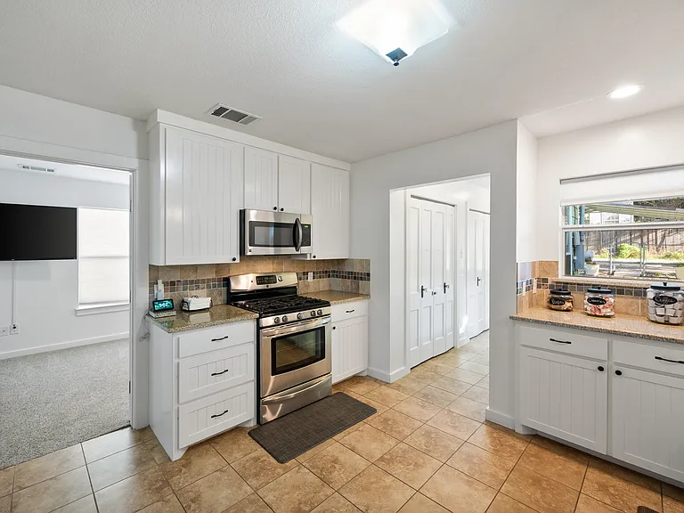 3728 Collinwood Ave — Photo 12