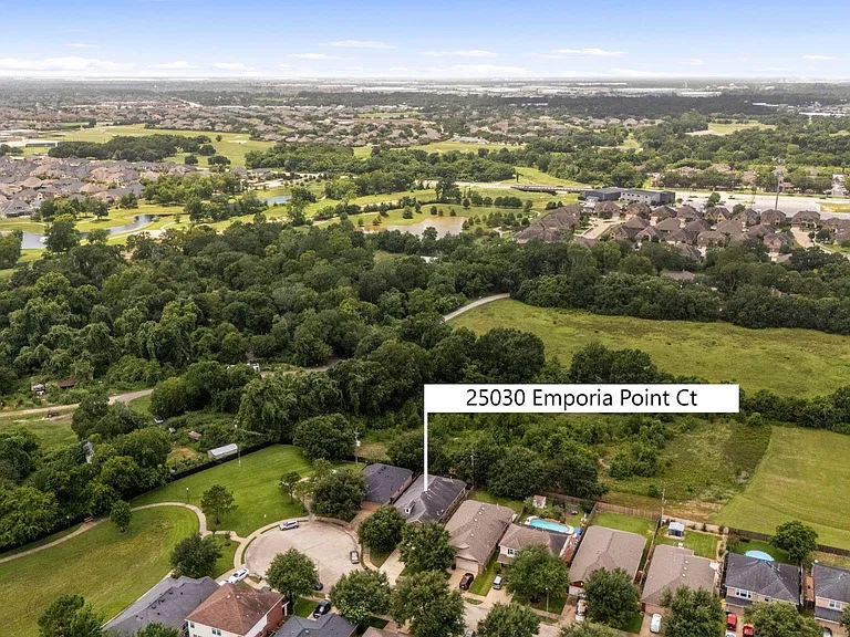 25030 Emporia Point Ct — Photo 28