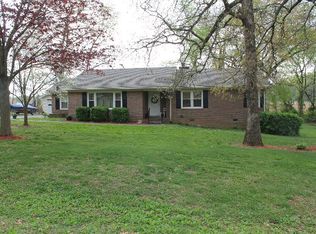 137 S Sunset Cir, Hopkinsville, KY 42240