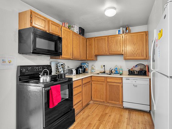 4th image of 718 W 1720 N APT 225