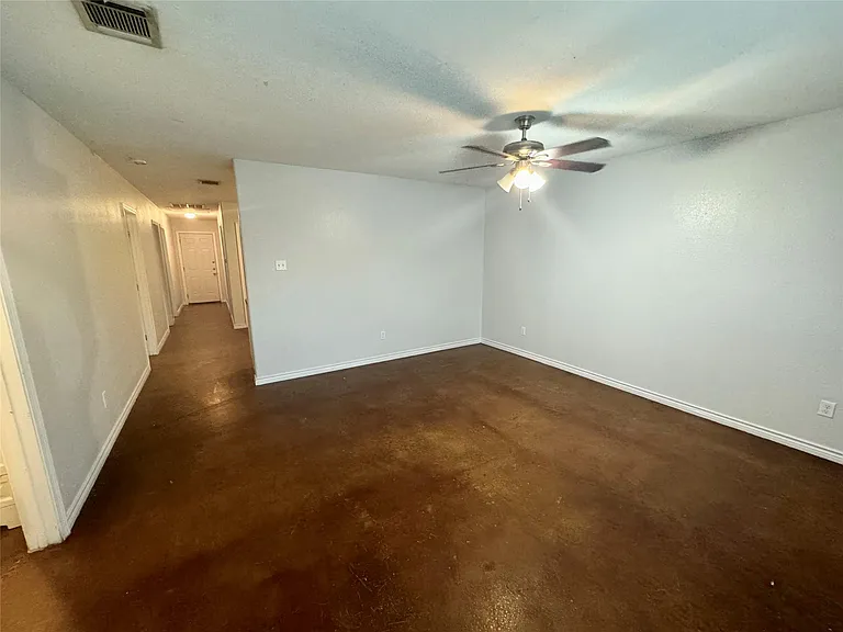 709 San Saba St #A — Photo 5