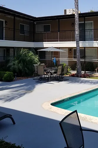Redlands Pines Apartments Photo 1