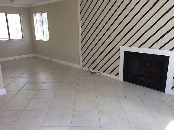 3rd image of 1465 Grant Cir APT 9
