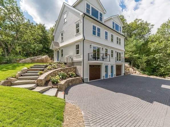 5 Samoset Rd #A, Gloucester, MA 01930