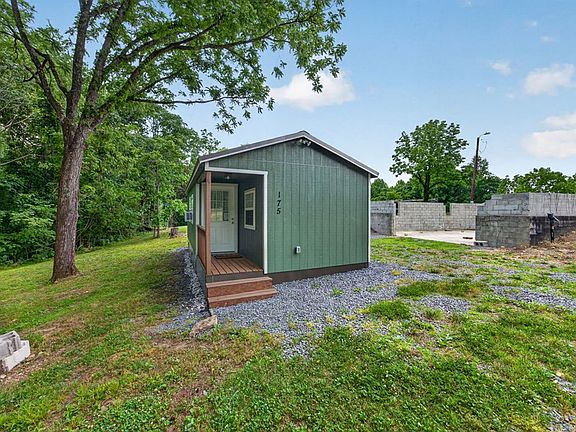 3rd image of 175 Harris Ln