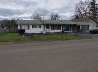 4032 Hanna St, Roseburg, OR 97471