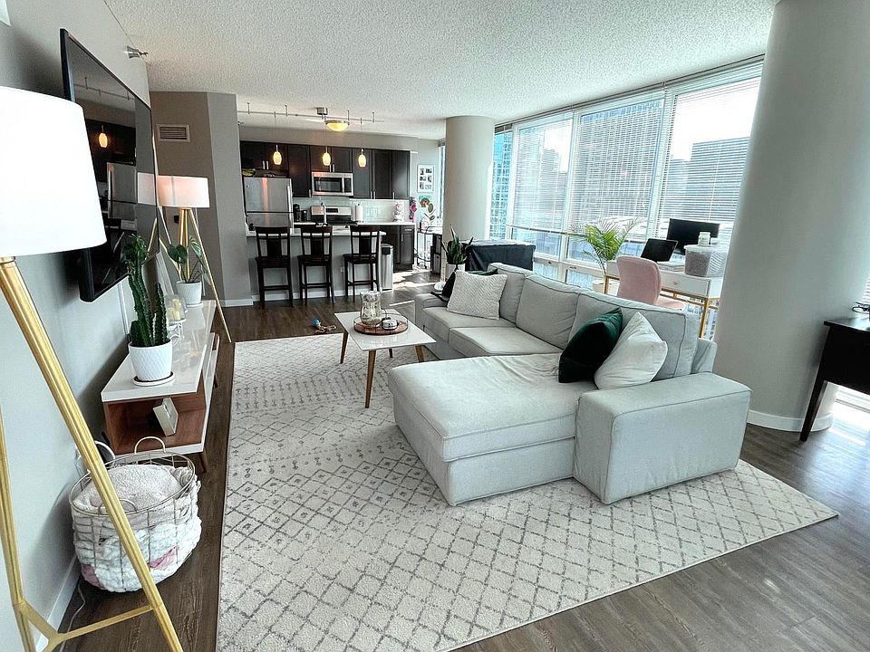 1st image of 354 E Ohio St Unit 3109