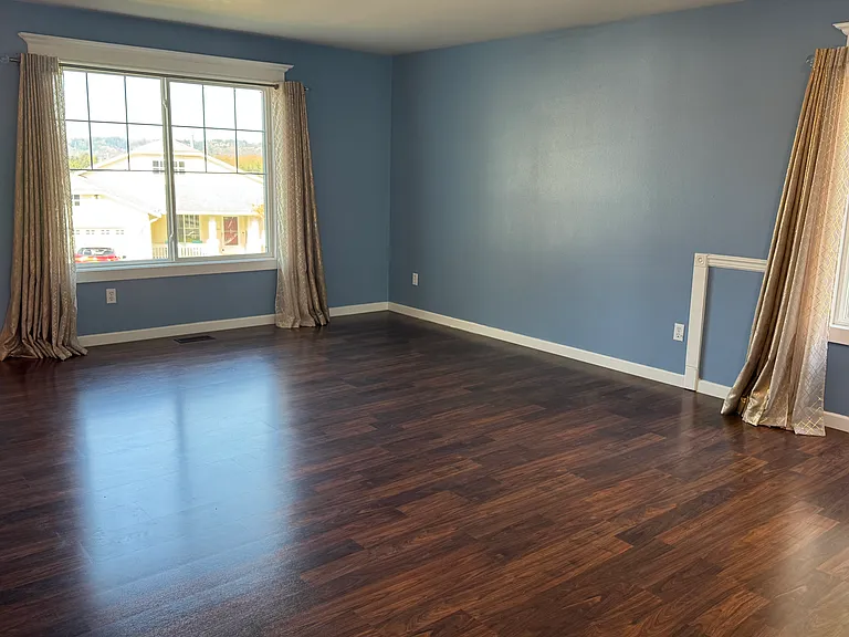 Formal Living rm