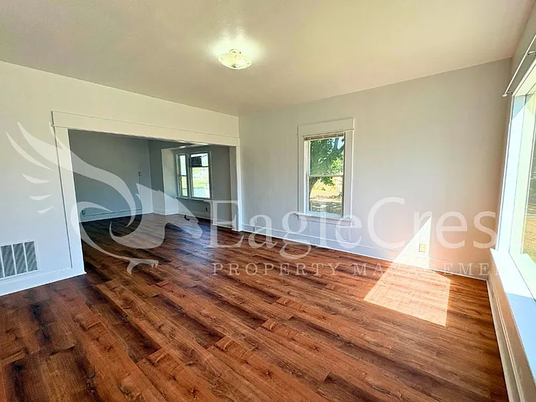 706 S College Ave — Photo 21
