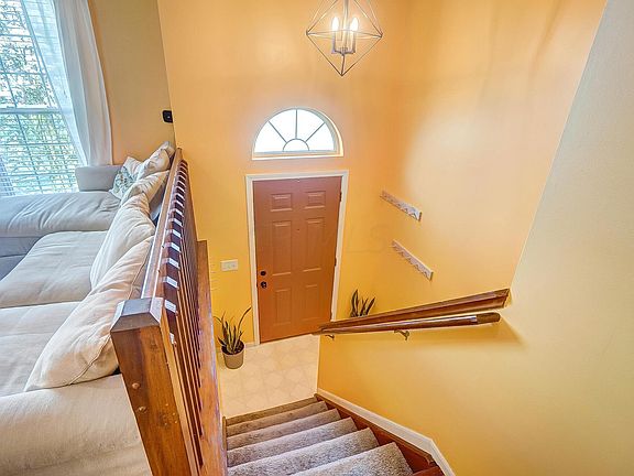 5th image of 1064 Dorset Ct