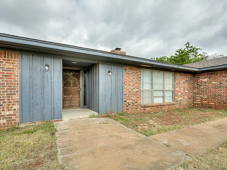 27115 Western Ave — Photo 1