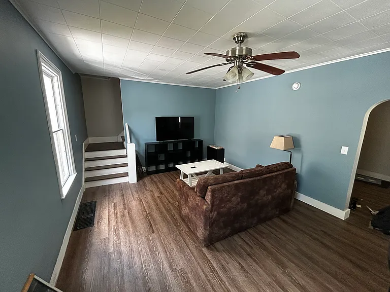 31 Maple Ave — Photo 8