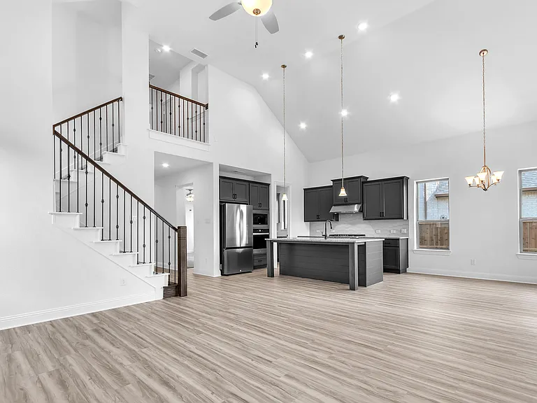 2410 Thavie St — Photo 33