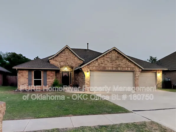 932 Ashwood Ln, Moore, OK 73160