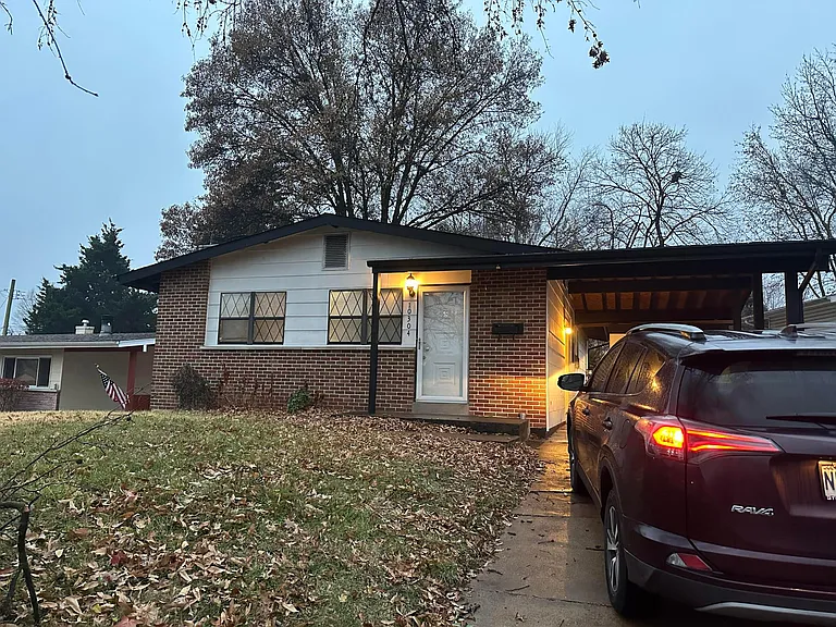 10304 Saint Ann Ln — Photo 1