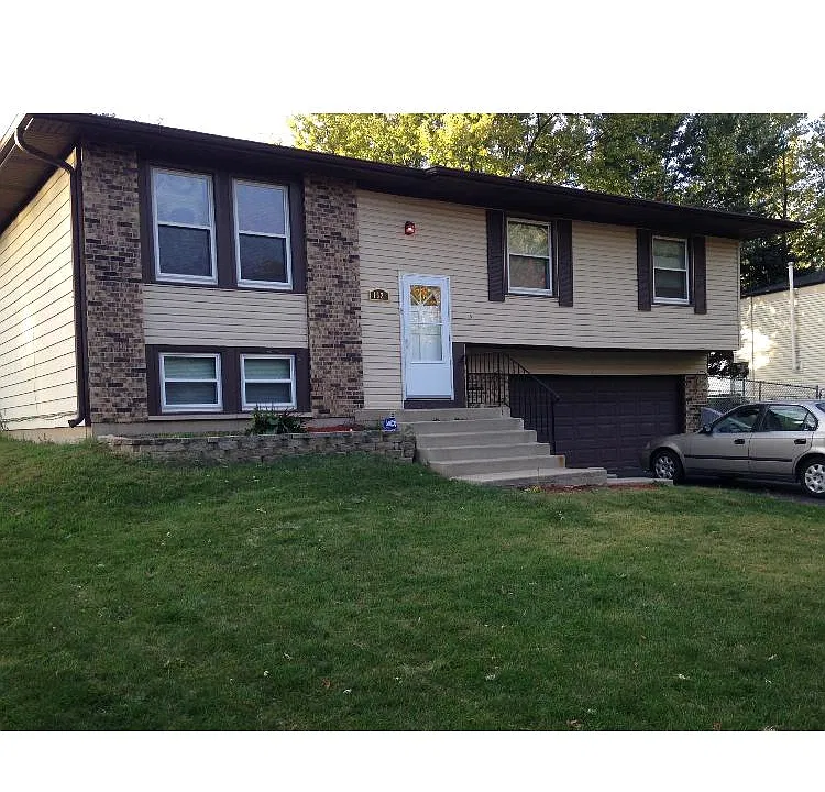 152 Camelot Way