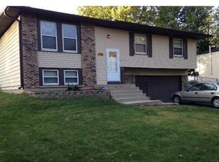152 Camelot Way, Bolingbrook, IL 60440