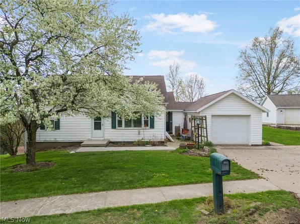 2702 Township Road 444, Sugarcreek, OH 44681