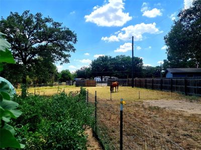 127 Wagonwheel Ct, Azle, TX, 76020