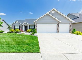 238 Lonepine Dr, Wentzville, MO 63385