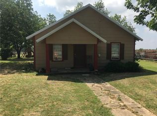 839 John Roth Rd, Bowie, TX 76230