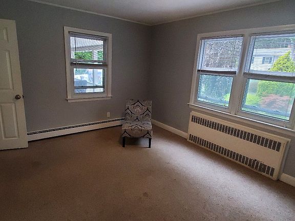 3rd image of 40 Roseville Ave #B