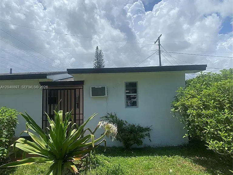 15130 Tyler St #BACK — Photo 2