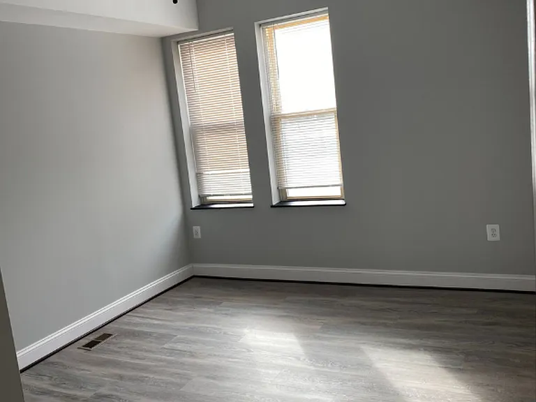 3523 Edmondson Avenue W Bath #J-750 — Photo 7